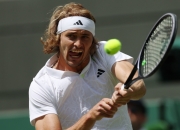 爱游戏-戴维斯杯力克温网，兹维列夫统治全场