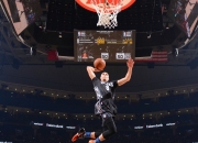 爱游戏在线-欧冠淘汰赛之夜，约基奇统治全场