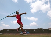 爱游戏在线-猛龙硬仗取胜雄鹿，欧文成为关键先生，一场定义系列赛的逆转之战