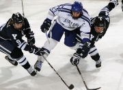 爱游戏世界杯2026-世界排名争夺战焦点战，雄鹿以节奏掌控力击溃步行者，锁定东部关键席位