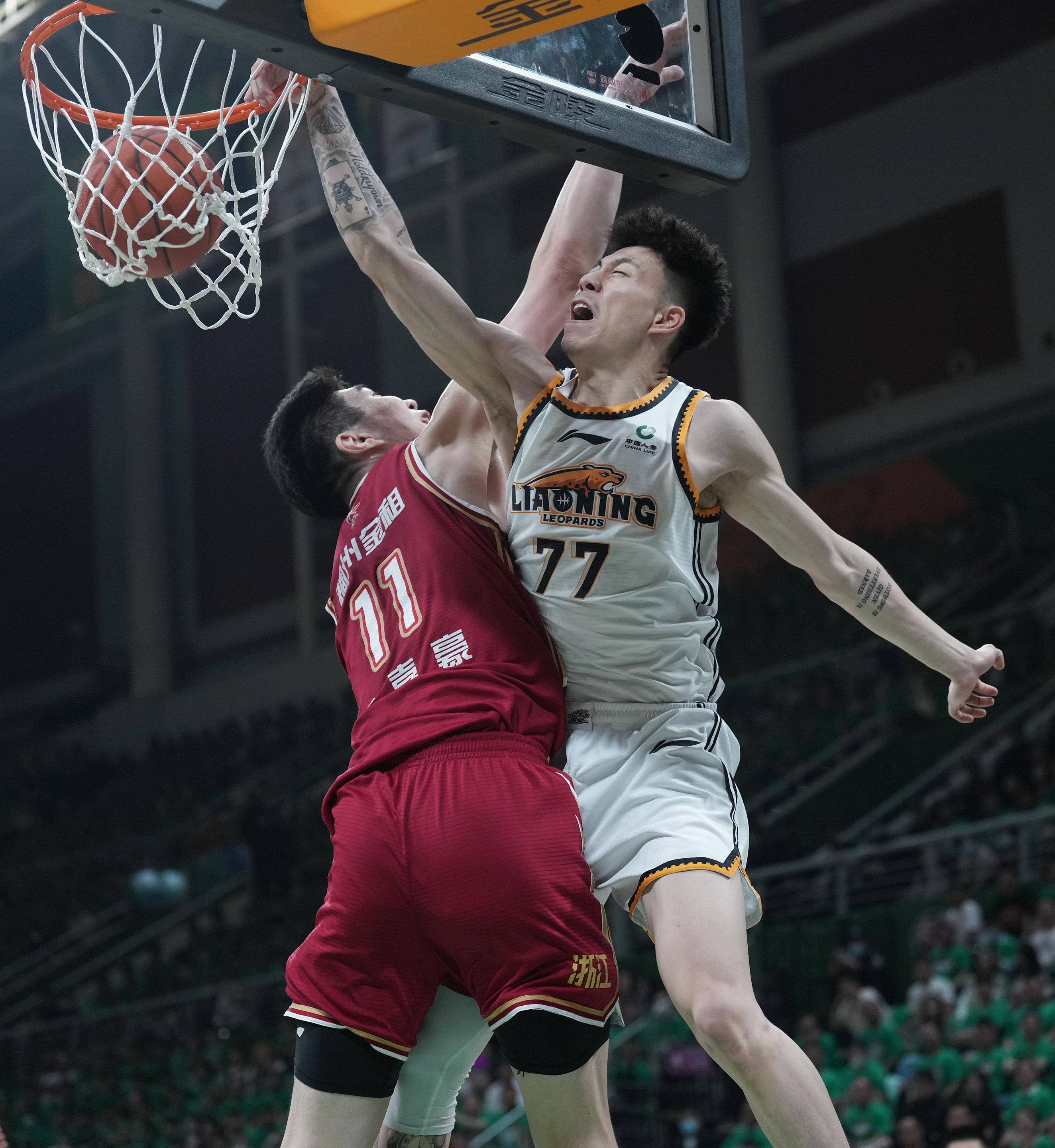 上海队横扫独行侠,赵继伟刷新纪录 上海队横扫独行侠,赵继伟刷新纪录