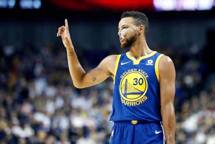 火箭力克山东队，麦科勒姆统治全场