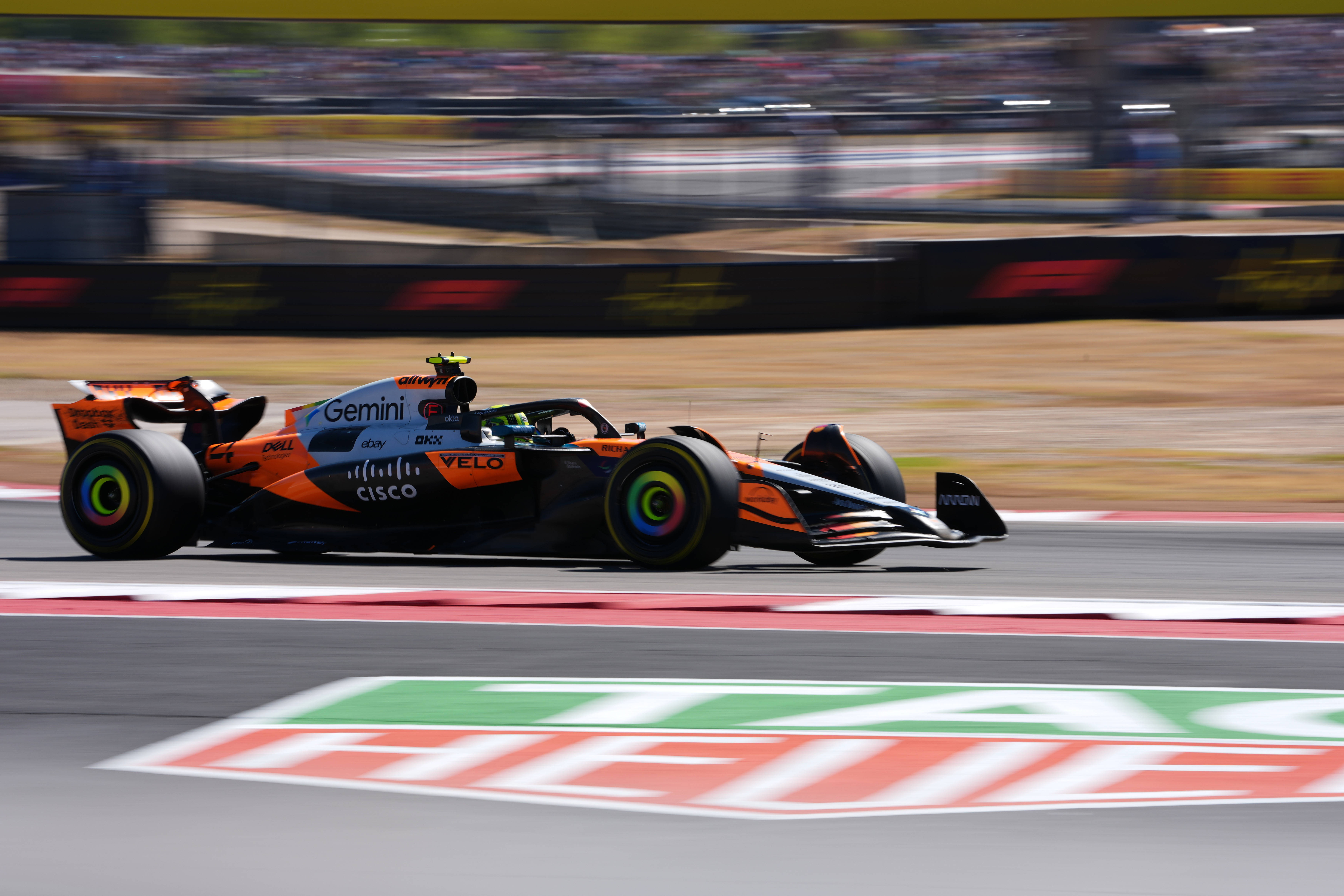 迈凯伦完胜梅赛德斯,维斯塔潘关键制胜 迈凯伦完胜梅赛德斯,维斯塔潘关键制胜