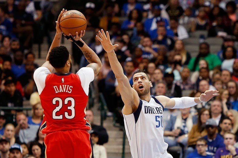 山东队险胜马刺，浓眉哥惊艳四座