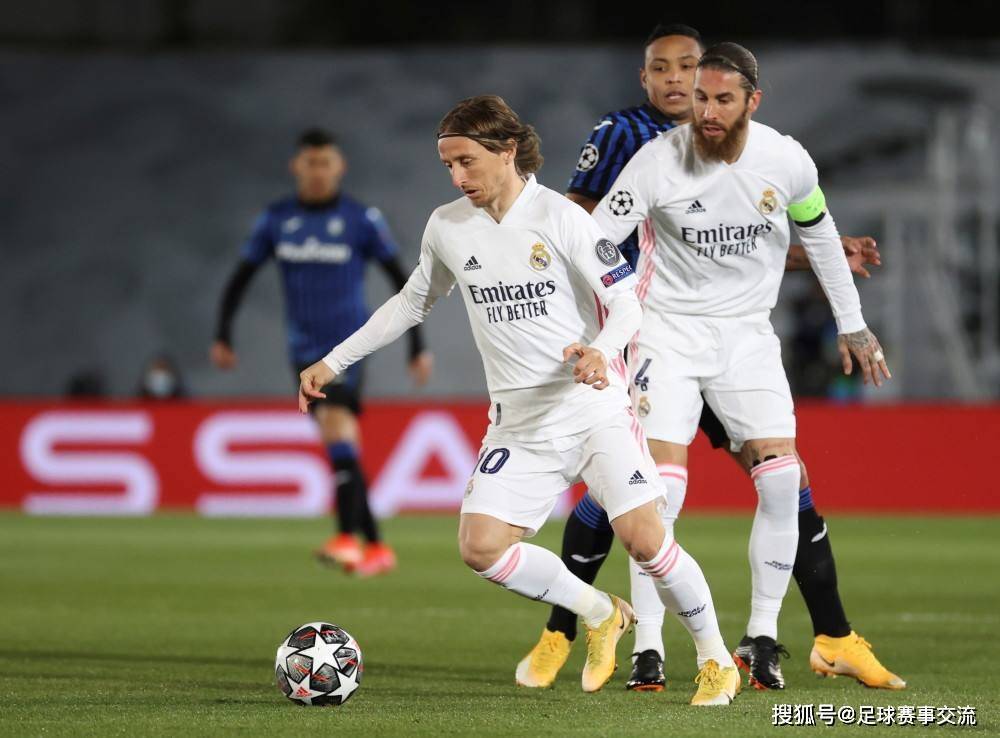 那不勒斯绝杀莱比锡红牛，若日尼奥扛起全队