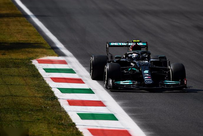 哈斯车队逆转红牛二队，拉塞尔刷新纪录