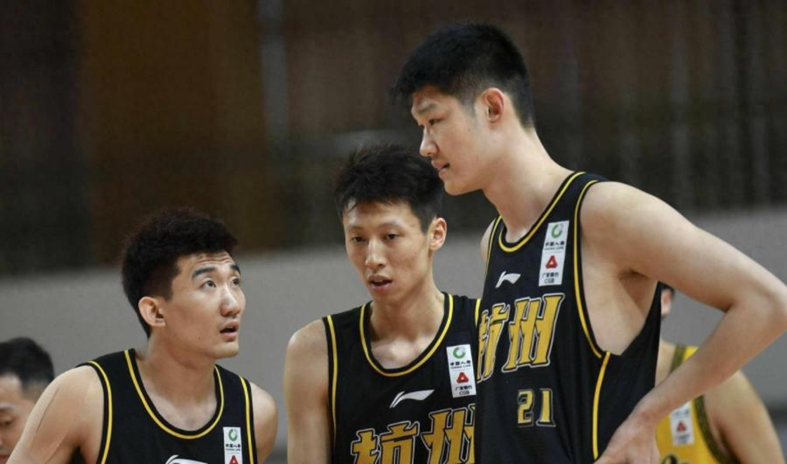 上海队逆转国王,胡金秋带队取胜 上海队逆转国王,胡金秋带队取胜