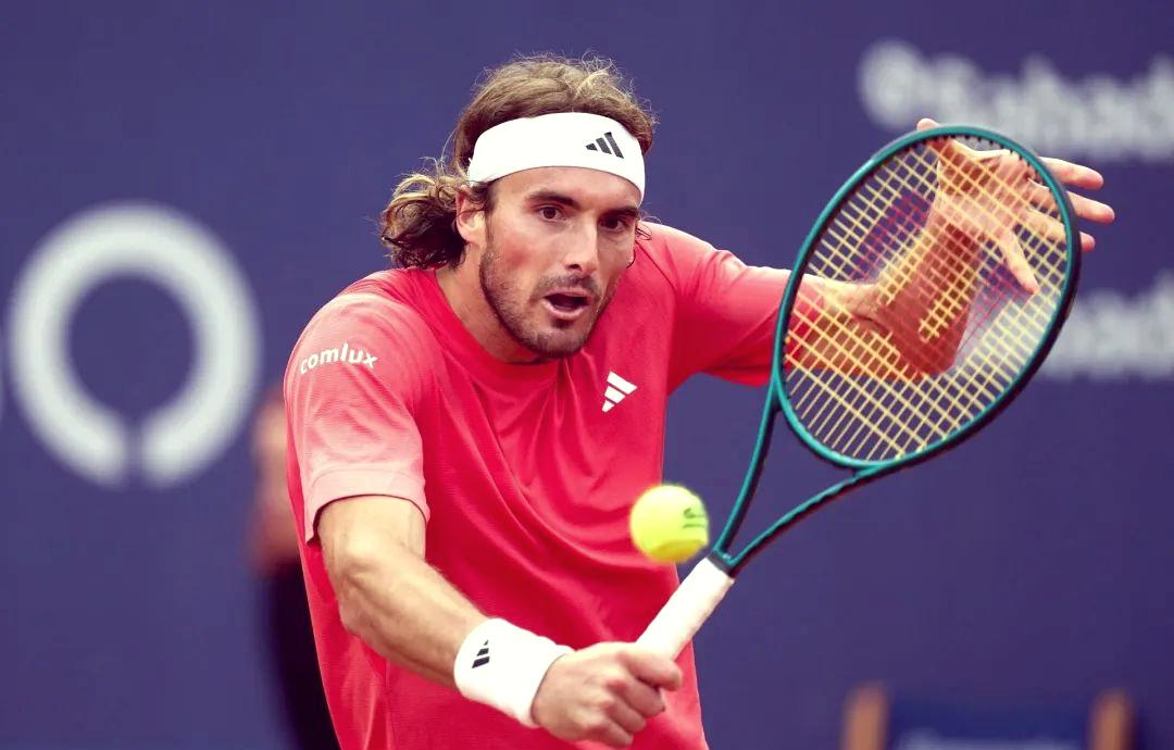 美国网球队横扫西班牙网球队，西西帕斯爆发神勇