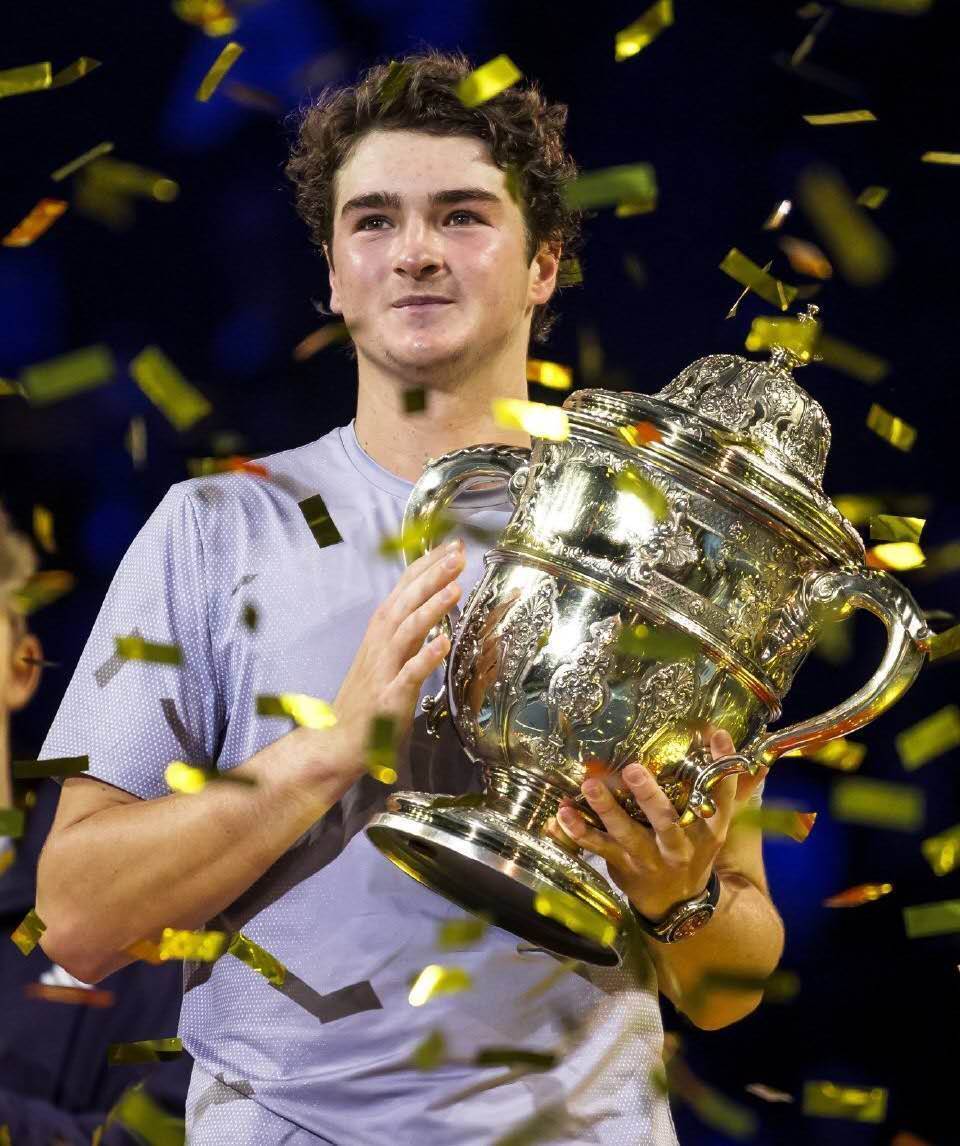 欧洲网球队鏖战世界网球队，费德勒三分雨点燃全场