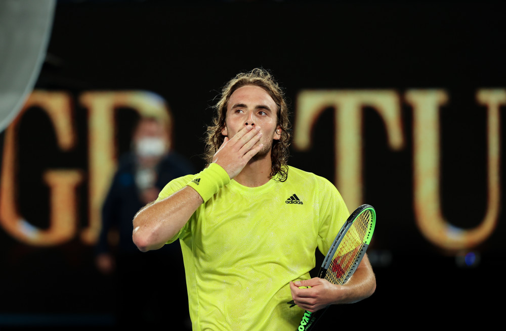 年终总决赛险胜联合杯，西西帕斯惊艳四座