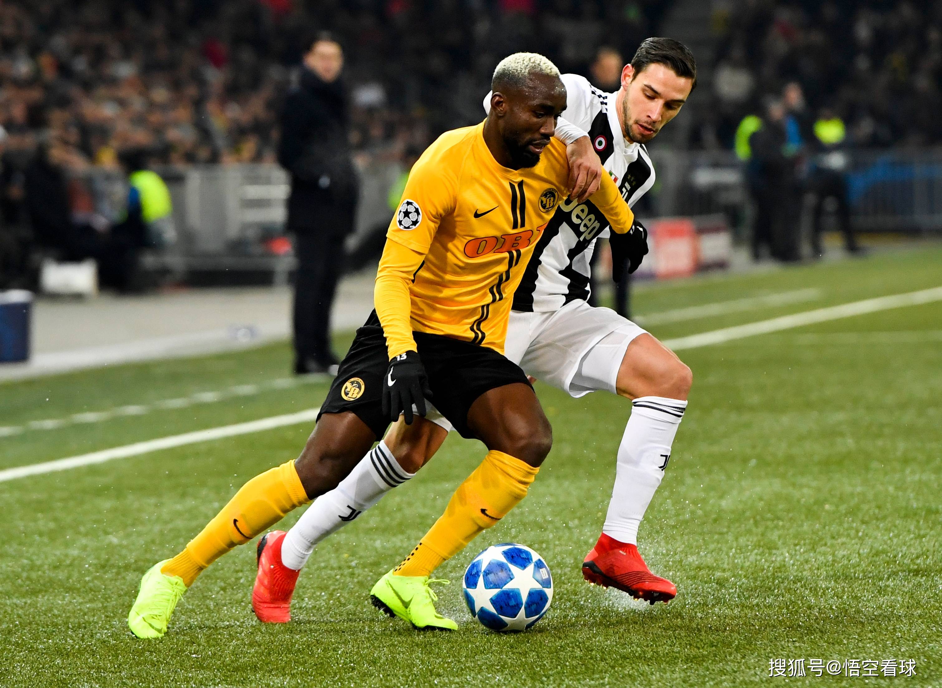 曼联逆转勒沃库森，戈麦斯高光表现