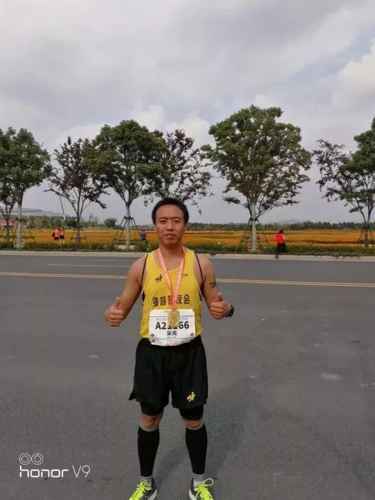 北马其泳将刷爆比赛记录,实至名归 北马其泳将刷爆比赛记录,实至名归