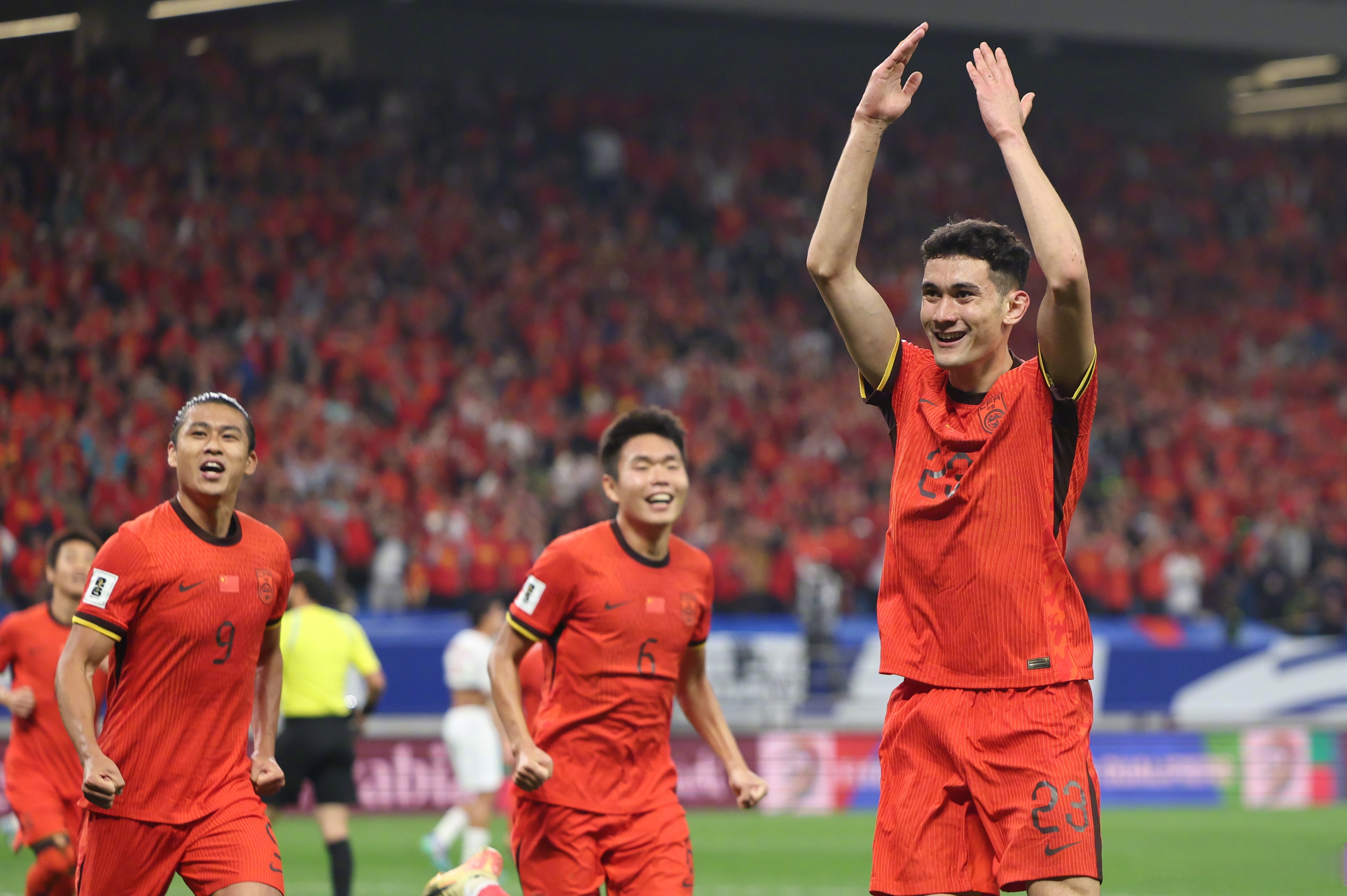 亚洲杯小组赛冷门出现胜出,实力写意成功晋级 亚洲杯小组赛冷门出现胜出,实力写意成功晋级