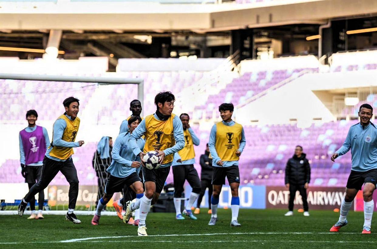 广州富力主场逼平上海申花，保持不败