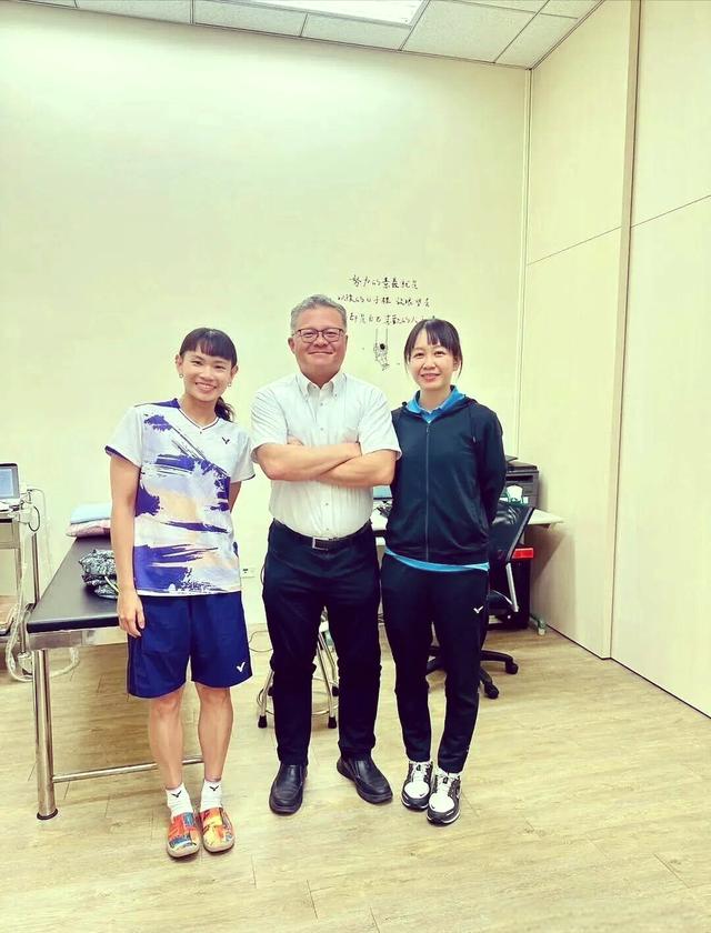 日本羽毛球队强势中国羽毛球队，戴资颖绝境逆转